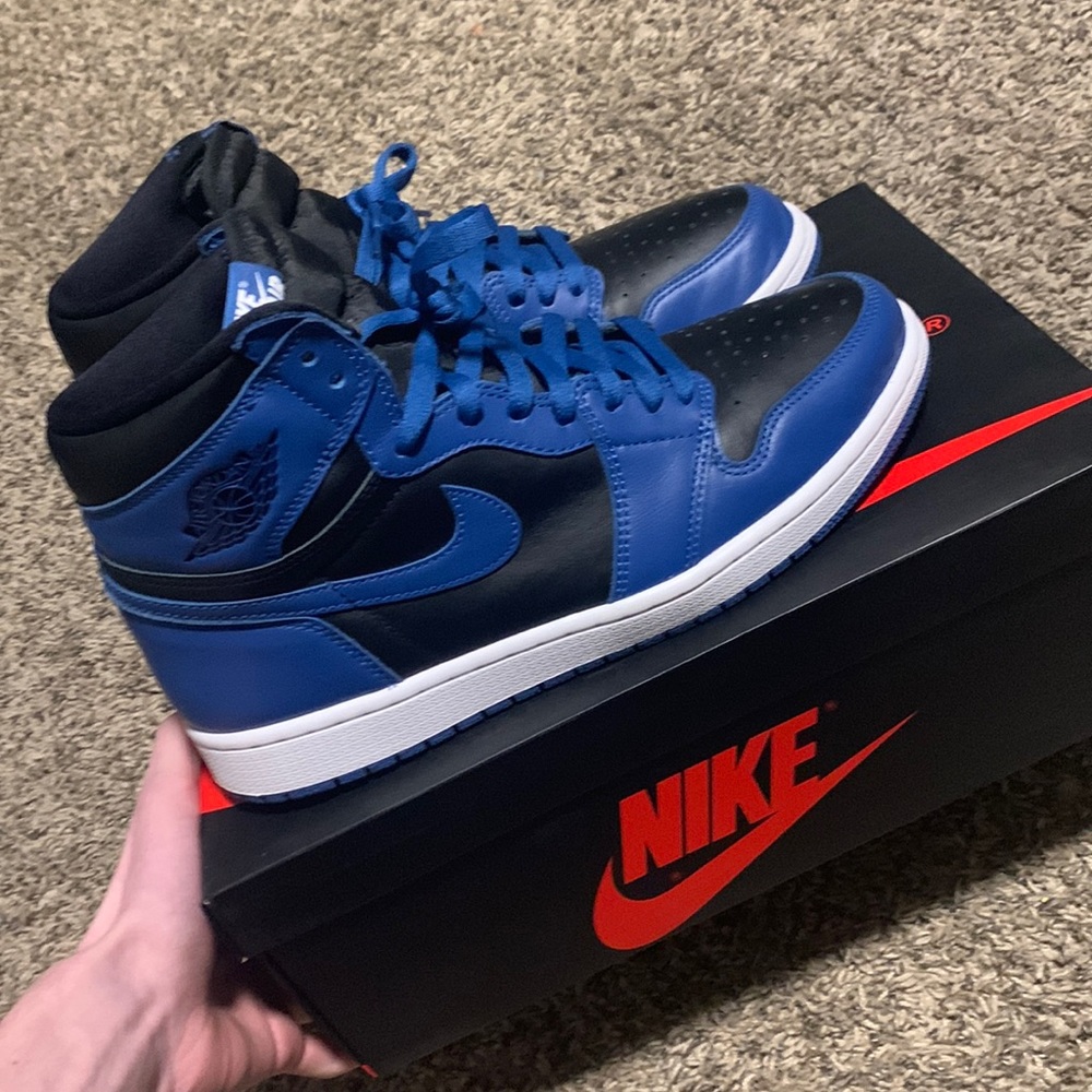Mens Jordan 1 dark marina blue great condition barley worn
